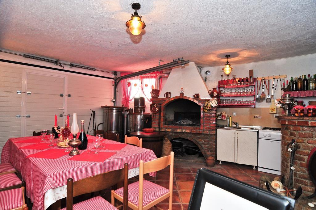 Villa Lastva Apartments Тиват Екстериор снимка