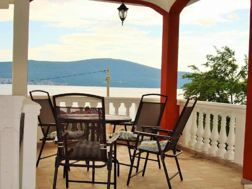 Villa Lastva Apartments Тиват Стая снимка