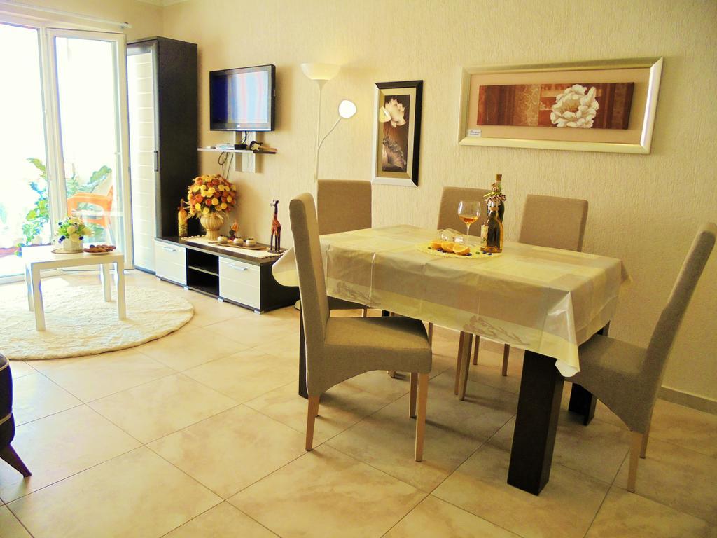 Villa Lastva Apartments Тиват Екстериор снимка