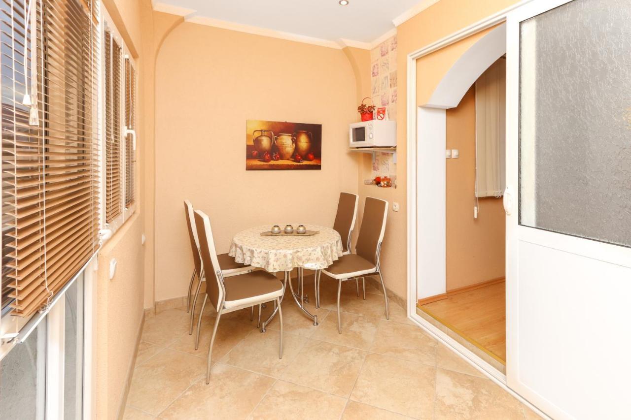 Villa Lastva Apartments Тиват Екстериор снимка