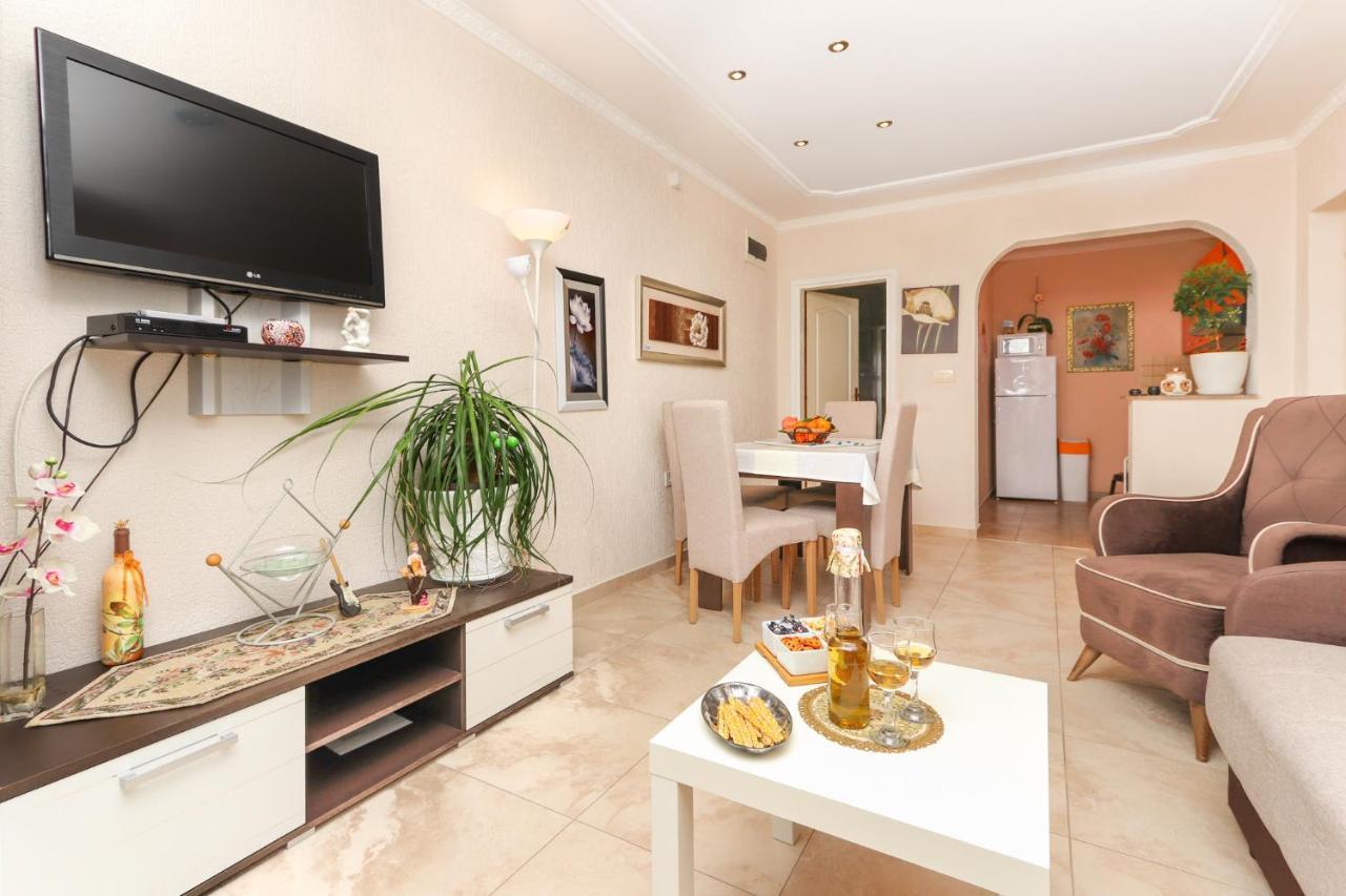 Villa Lastva Apartments Тиват Екстериор снимка