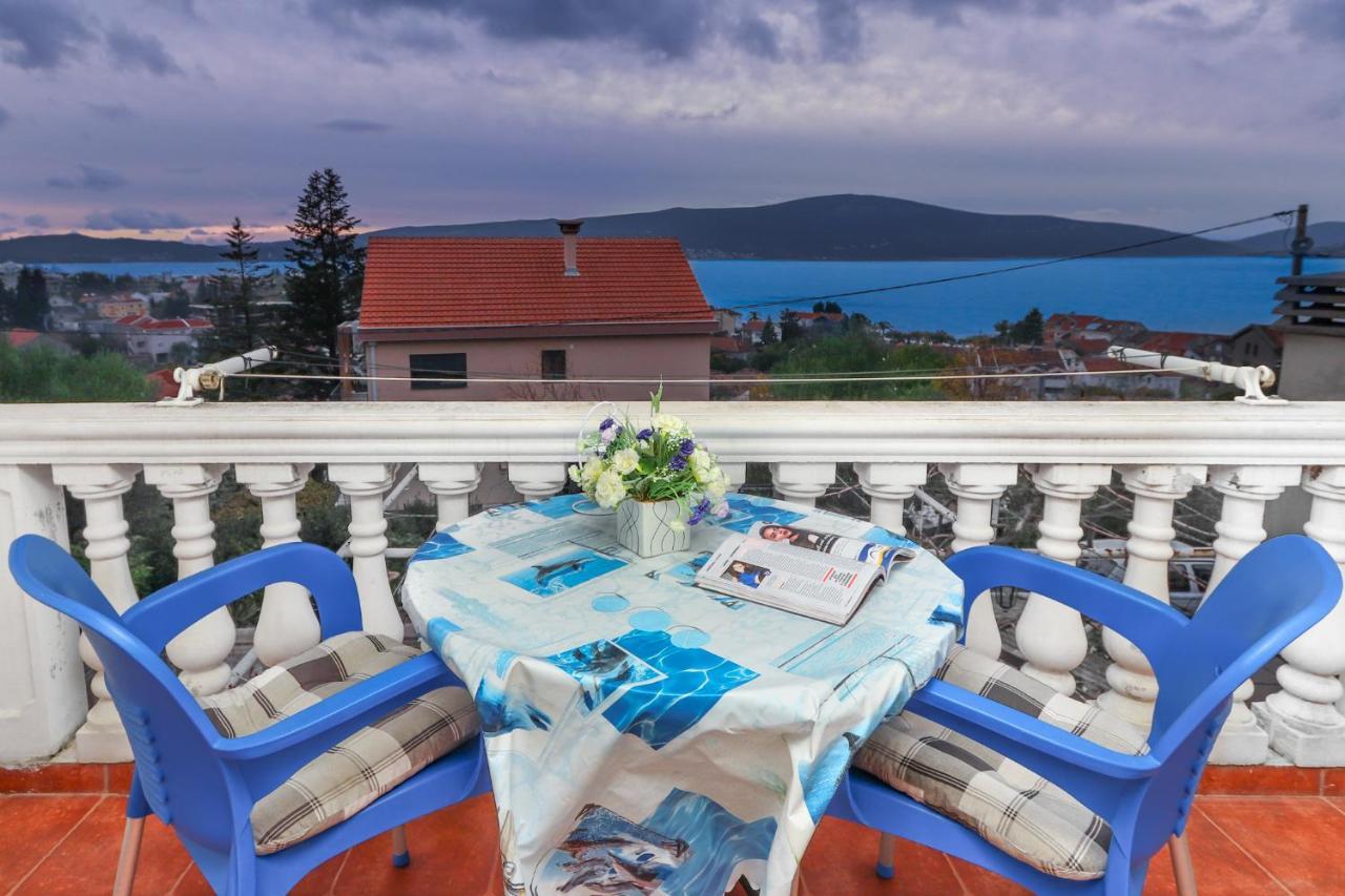 Villa Lastva Apartments Тиват Екстериор снимка