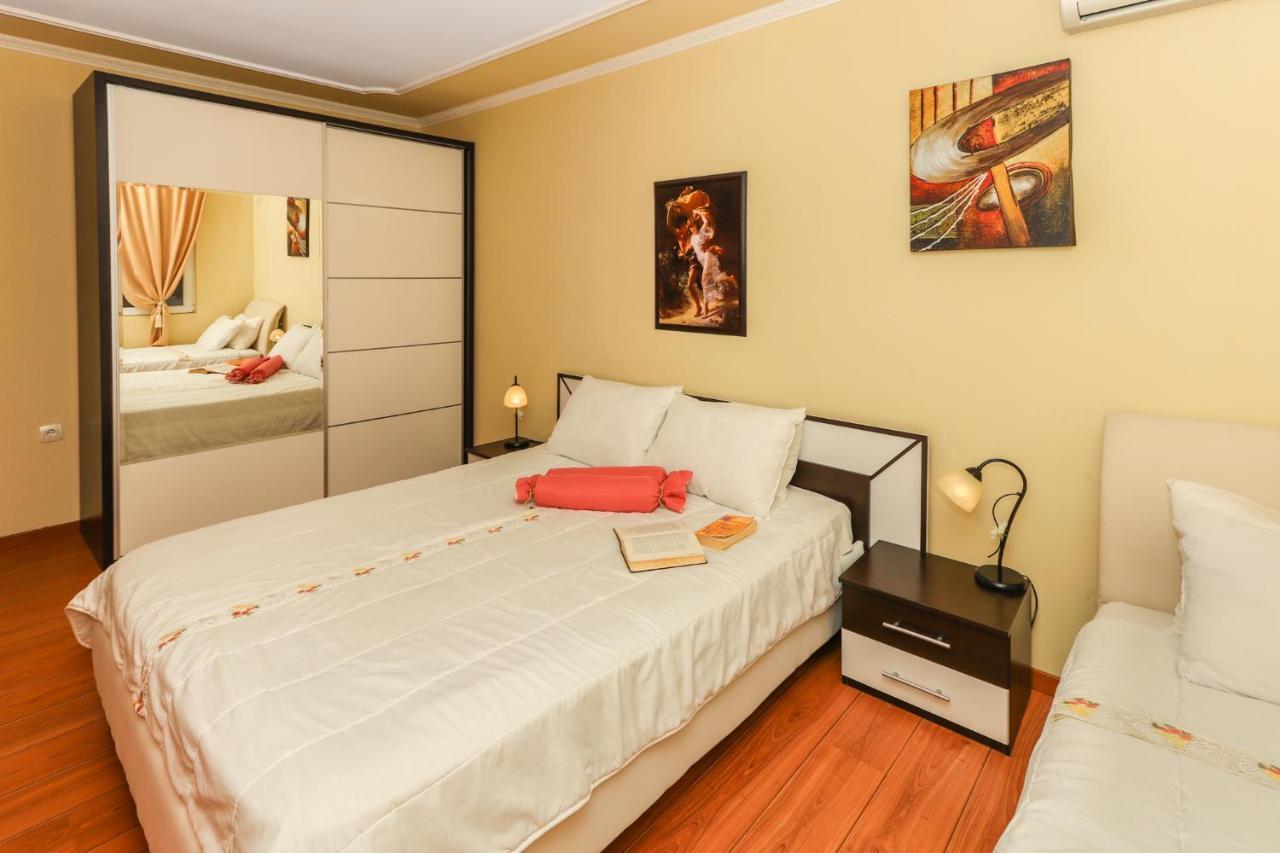 Villa Lastva Apartments Тиват Екстериор снимка