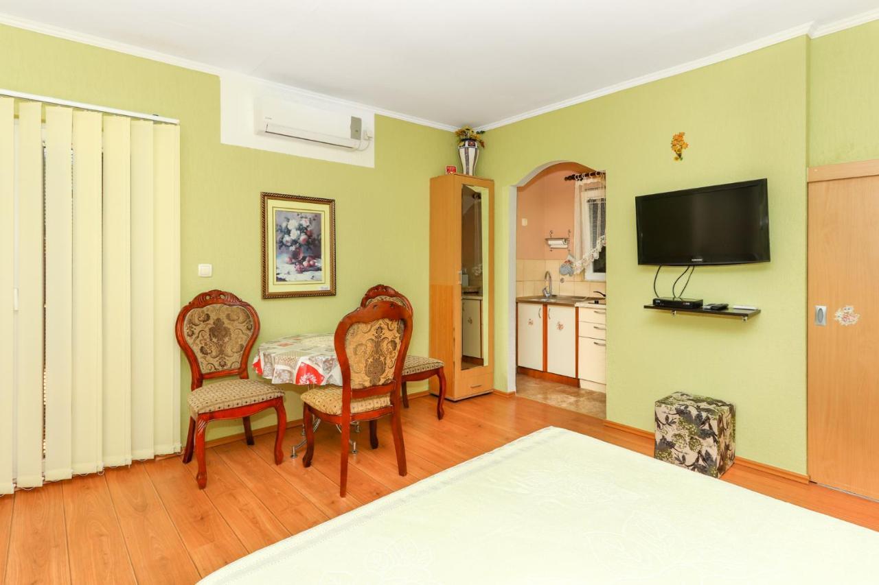 Villa Lastva Apartments Тиват Екстериор снимка